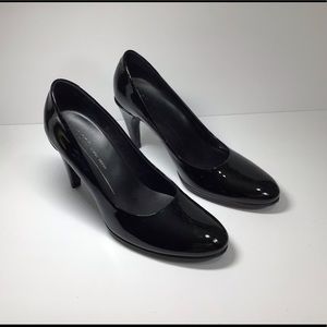 Ecco Classic Black Patent Heels Size 7.5